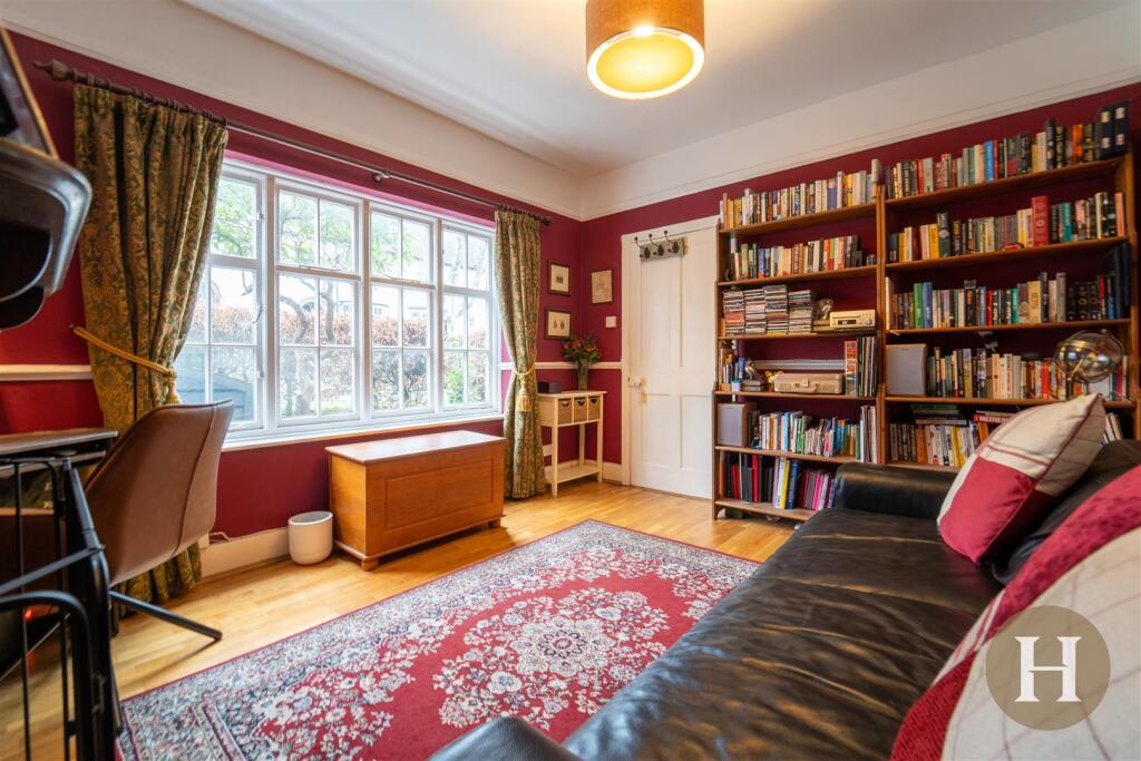 Hadleigh Estate Agents-17.jpg