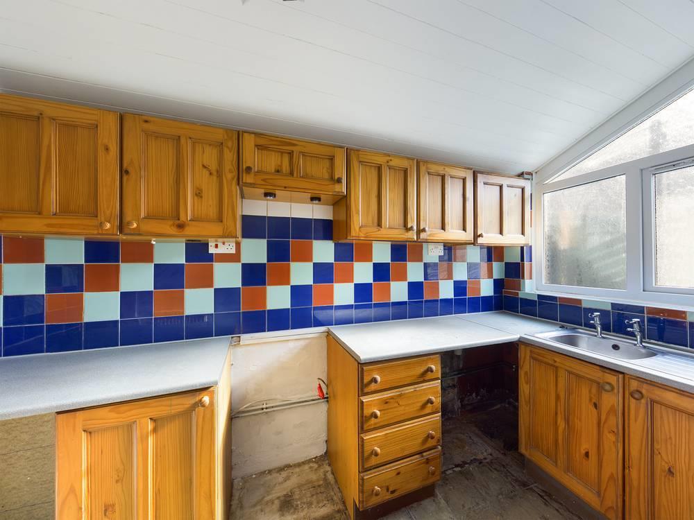 49 Mount Wise Kitchen 01