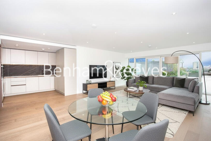 Holland House, Fulham Reach, W6