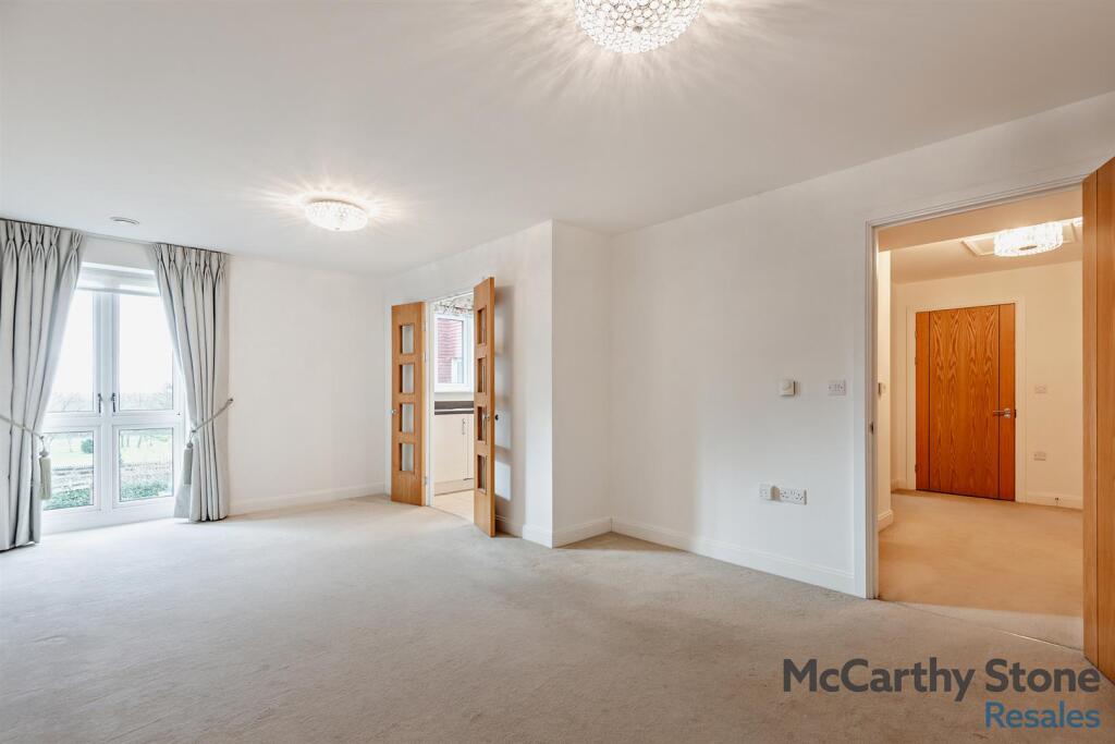 8672388-interior02-800.jpg