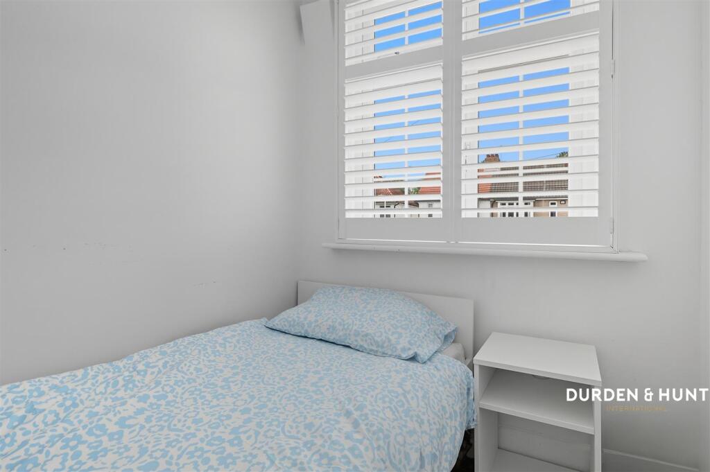 Northumberland Avenue