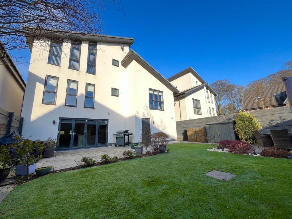 Enclosed Rear Garden