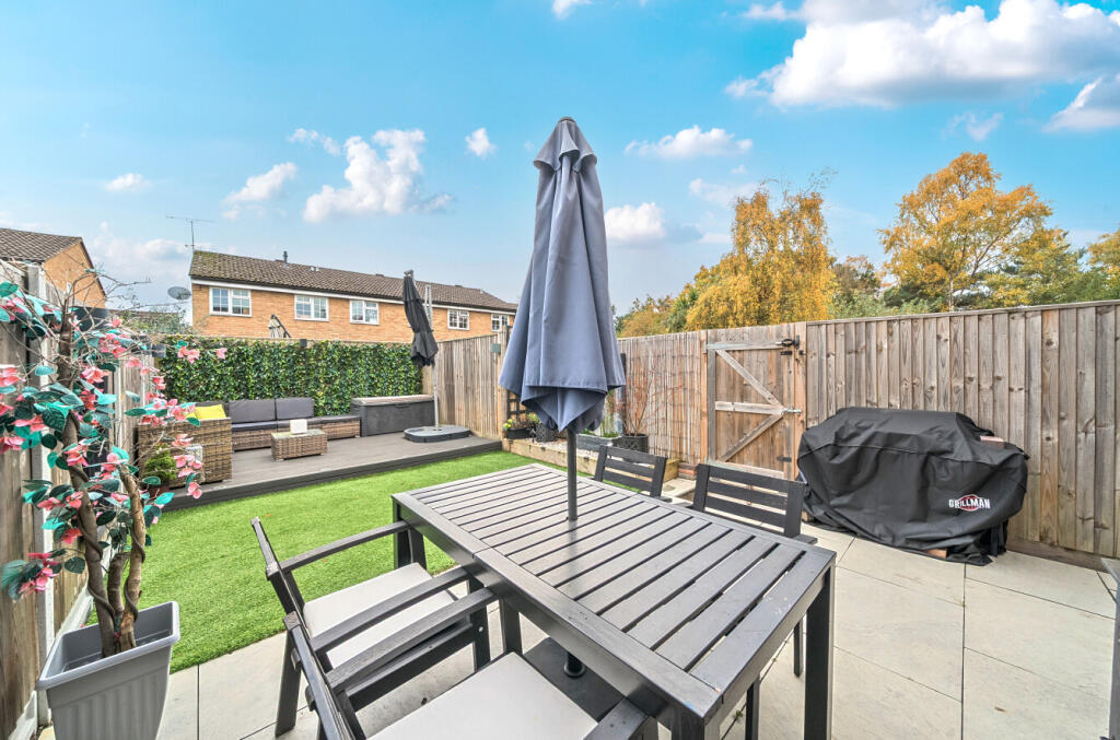 1375806-8-690b66f...