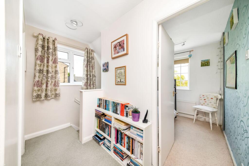 FIRST FLOOR LANDING