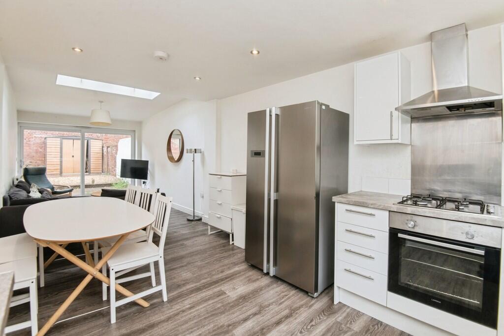 58kingedwardst-00...