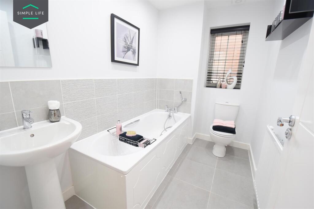 Laskill_bathroom1.jpg