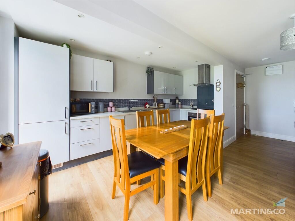 CAM03111G0-PR0134...