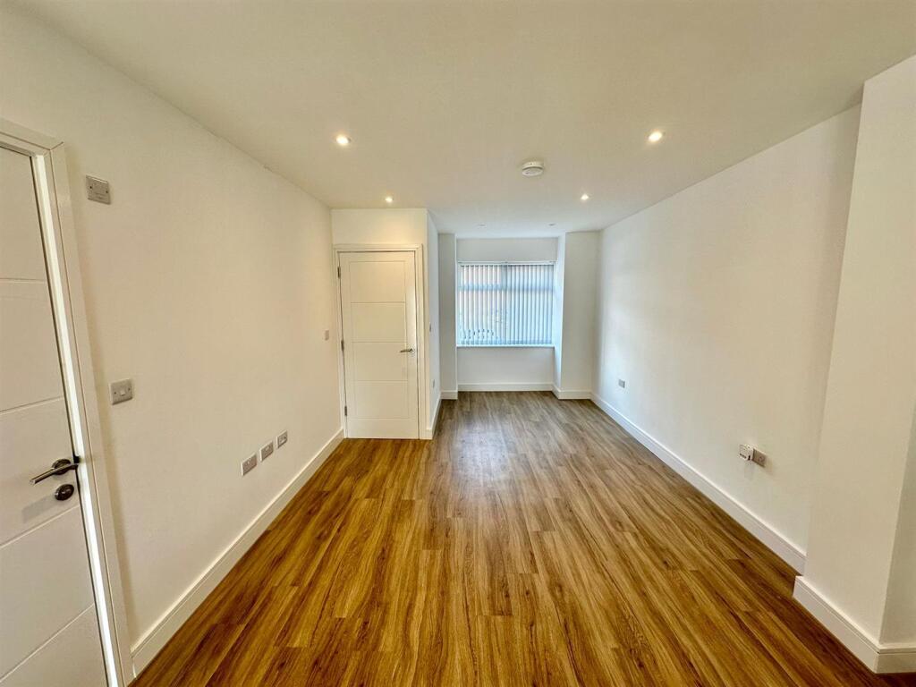 WhatsApp Image 2025-07-14 at 14.02.33.jpeg