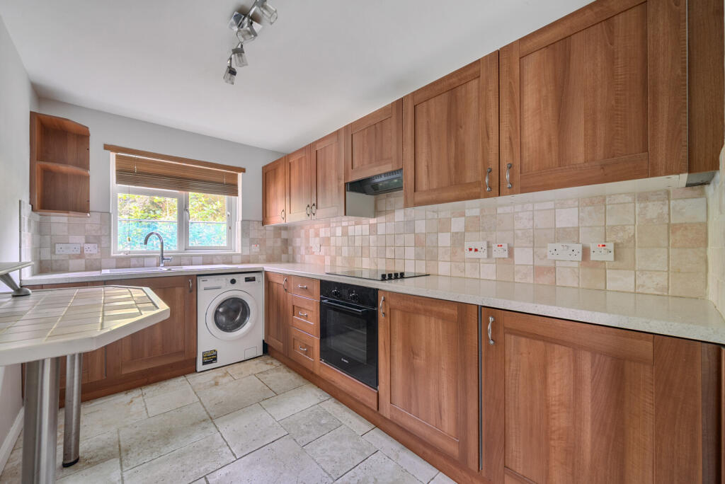 1334446-19-6893b8...