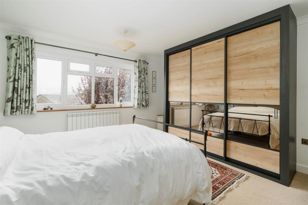 Bedroom1.jpg
