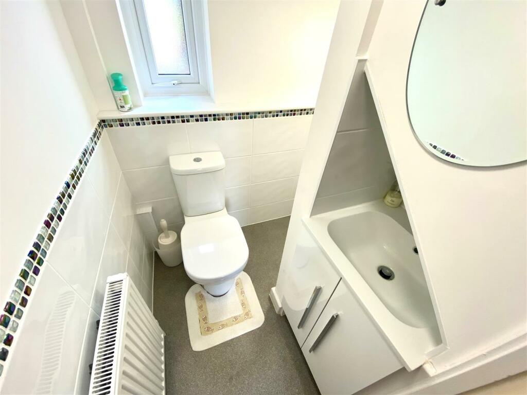 Downstairs WC.jpg