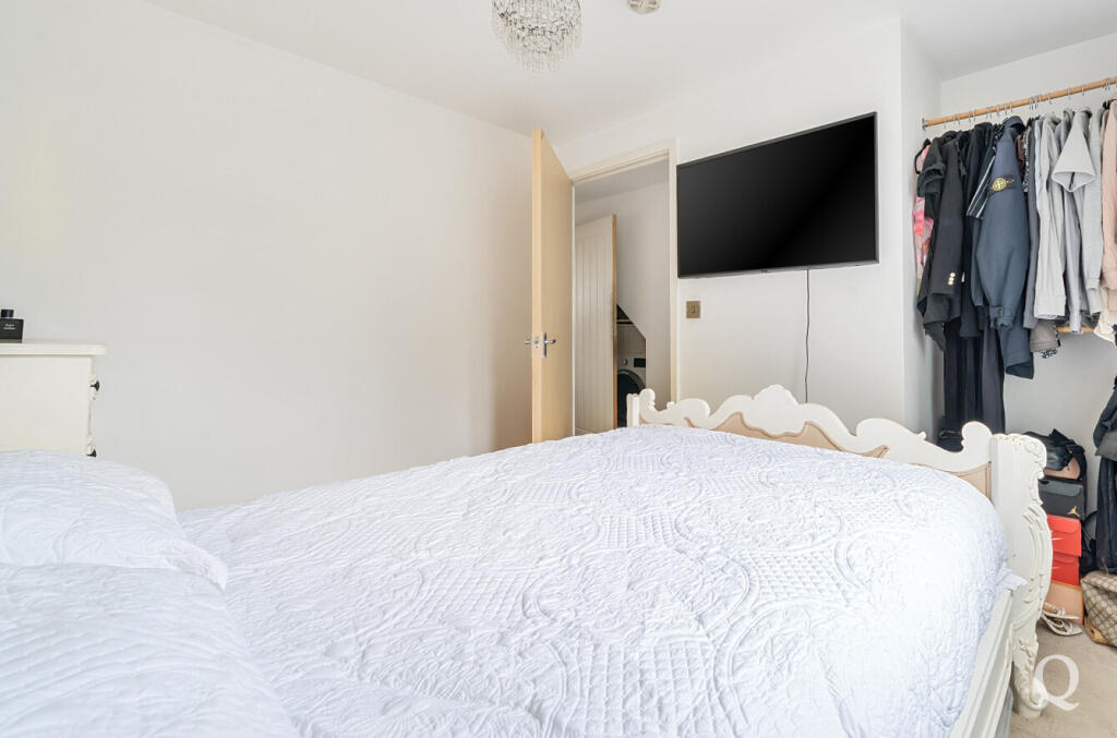 ab560333-f2b4-41e...