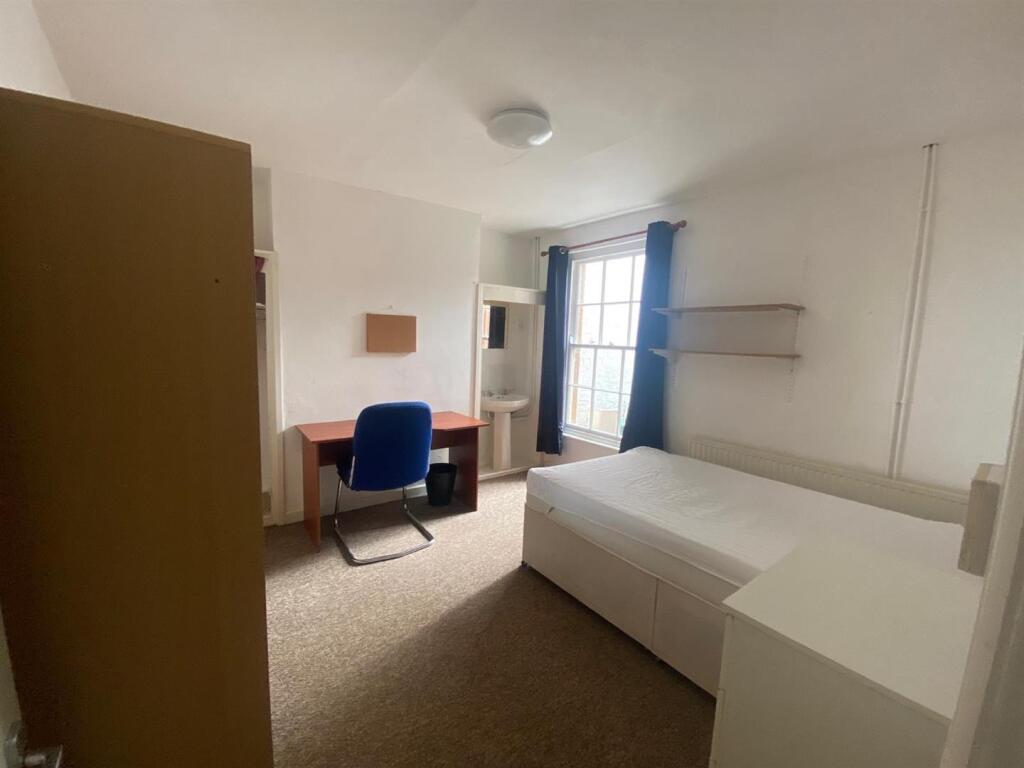 Bedroom 2.jpg