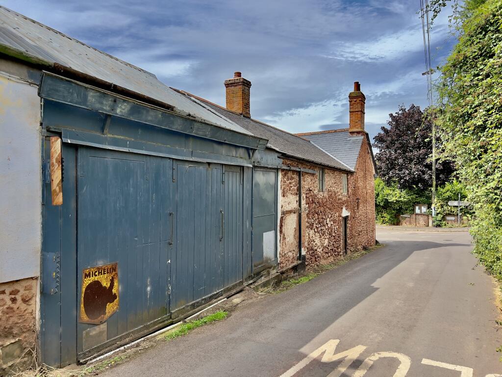 Side view (Garage)