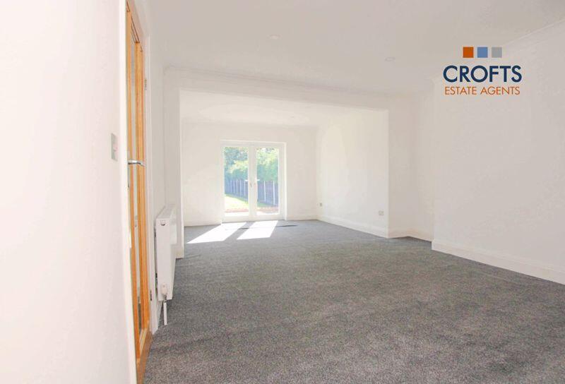 Sitting Room/Dining Room