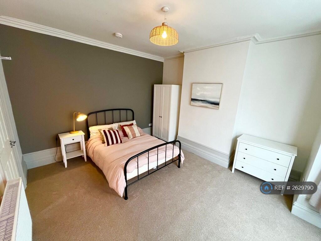 £595pm