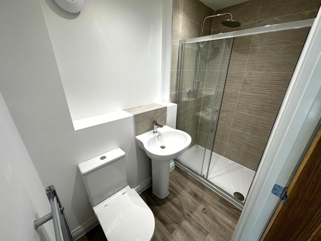 281 abbey road bathroom 2.jpeg