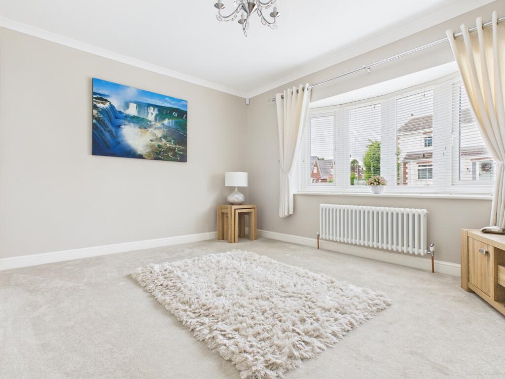 CAM03729G0-PR0101-STILL021