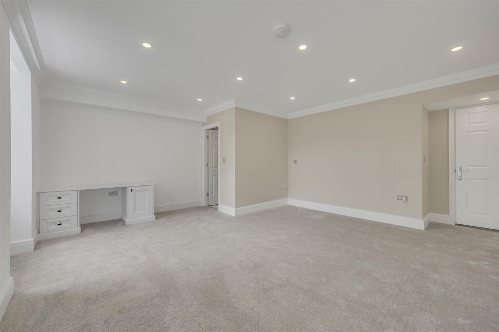 James_Anderson_Flat_1___Limes_House___Mortlake_Hig