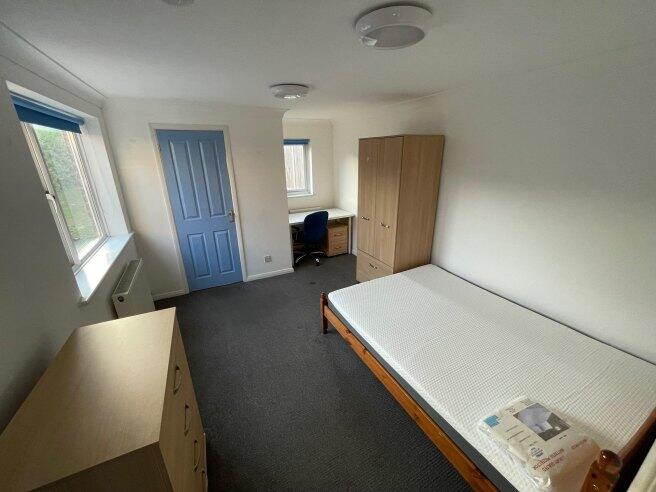 hillside-avenue-ct2-8ez-1015070