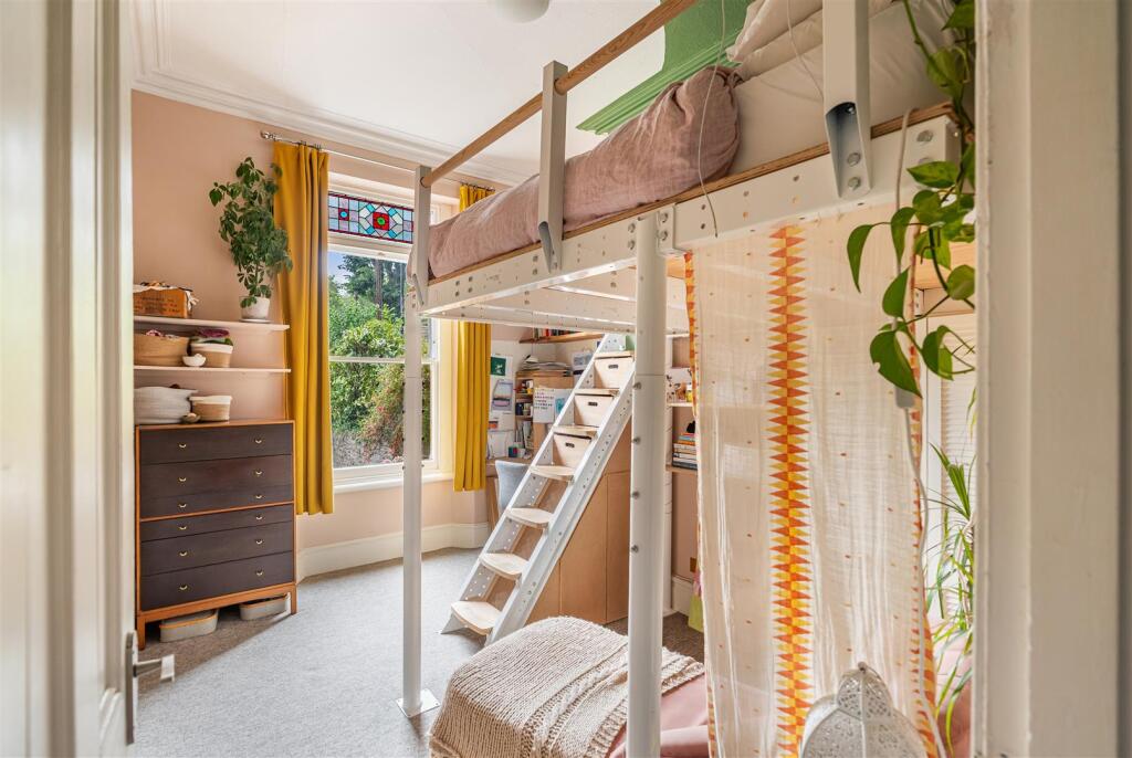 Flat 1, 46 Archfield Road4.JPG