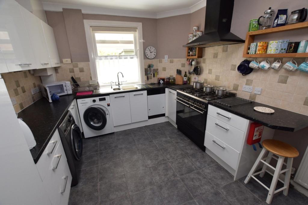 Flat 1 Kitchen