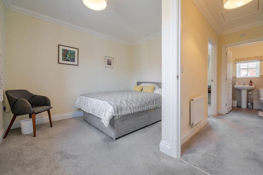 Principal bedroom