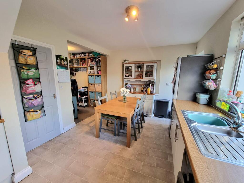 Kitchen / Dining Room