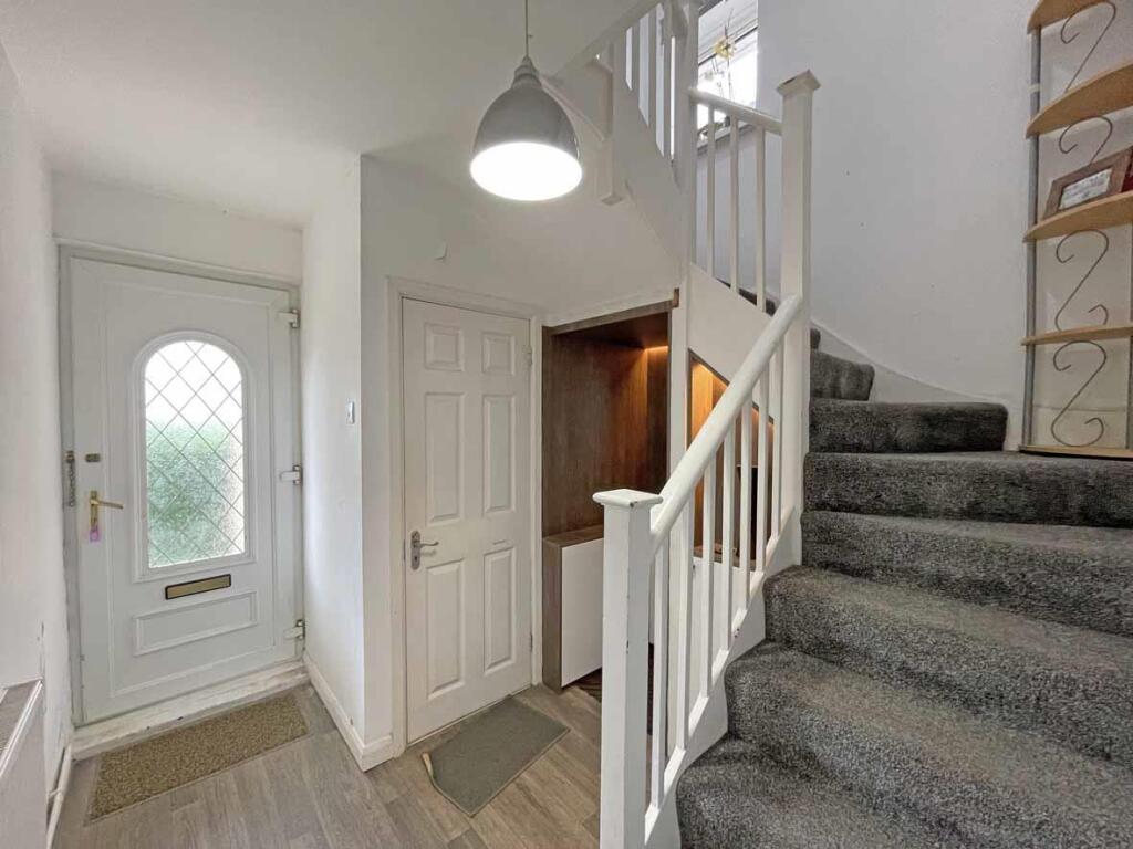 Mount Gould Avenue 13 Entrance Hall 1.jpg