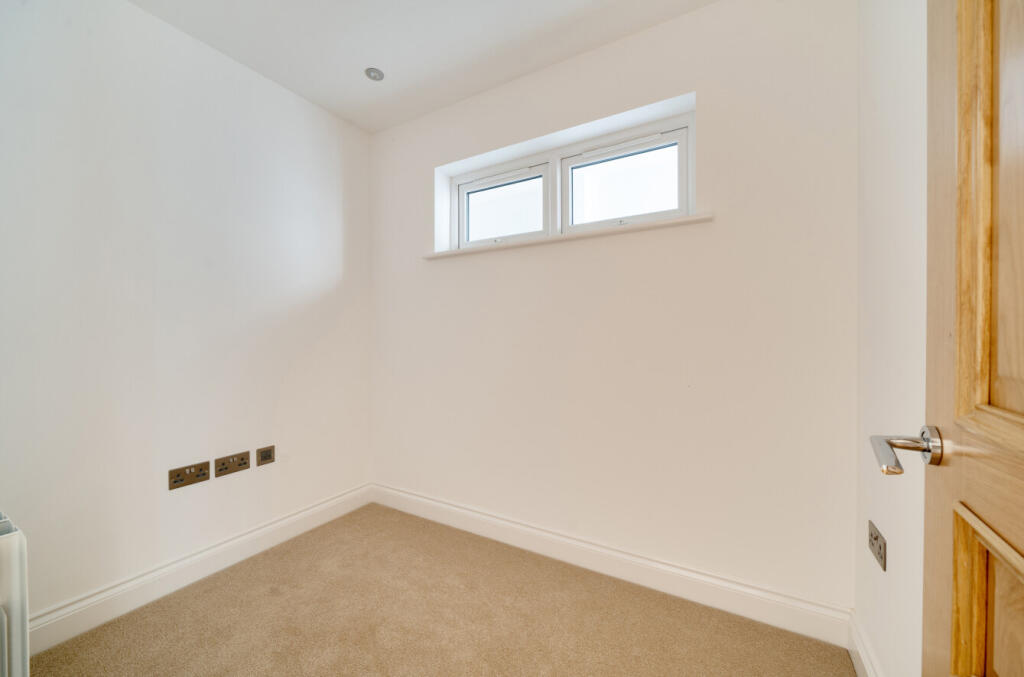 1362894-6-68e511e...