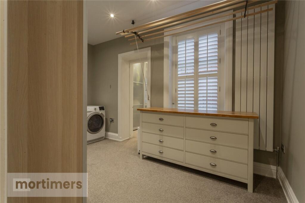 Laundry Room/Bedroom