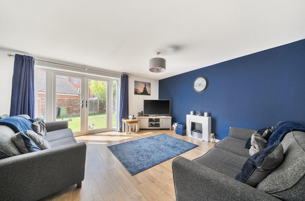 1309873-3-685982b...