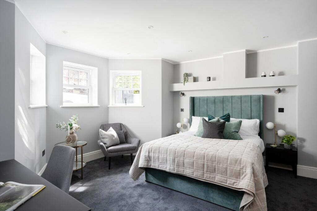 Principal bedroom