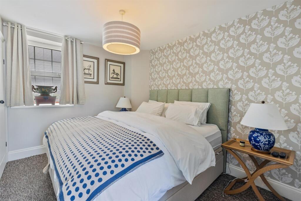 A09 - 12 Trinity Mews, Torquay - 250523.jpg