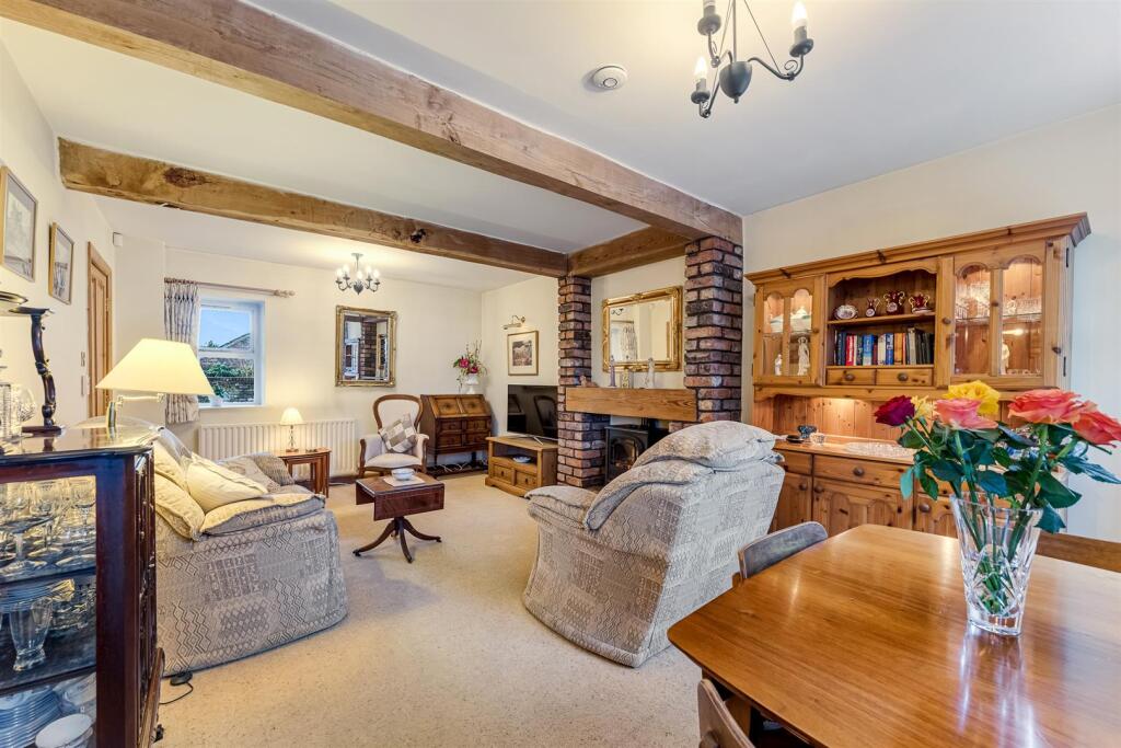 Lounge Dining Room Aspect 5