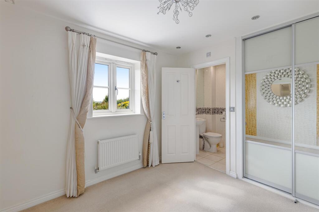 A13 - 4, Chillington, Helmers Way - 250908.jpg