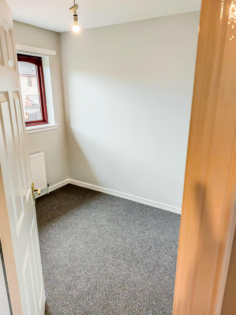 104 Bankton - Red...