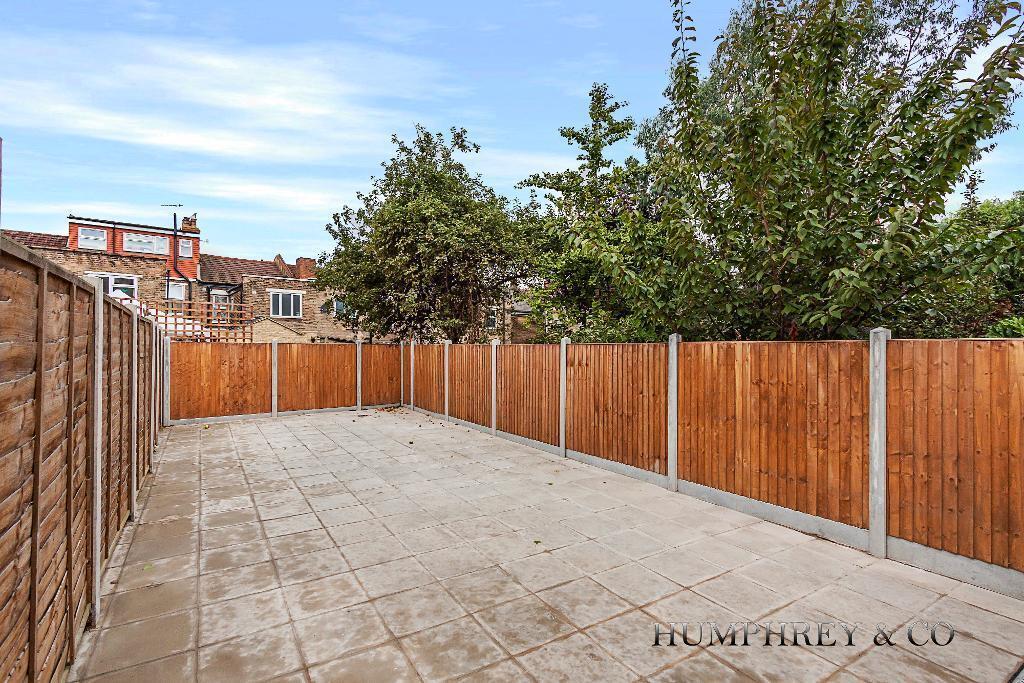 4 bedroom Terraced for sale