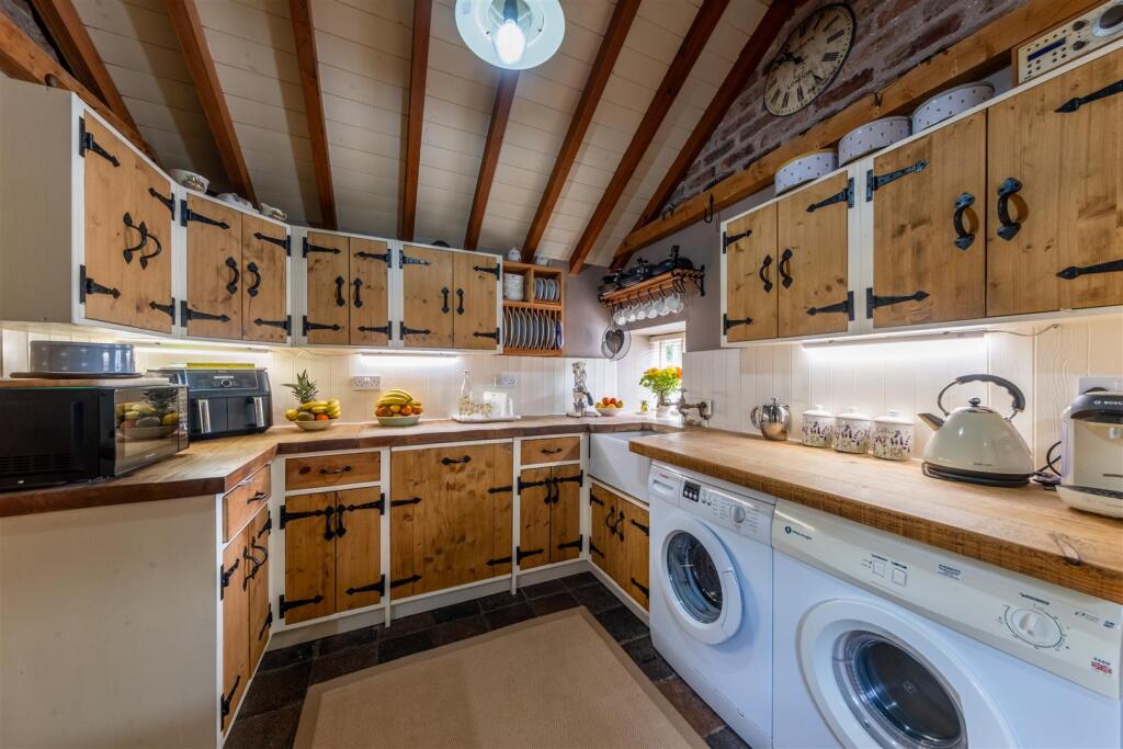 Rock Cottage-001.jpg
