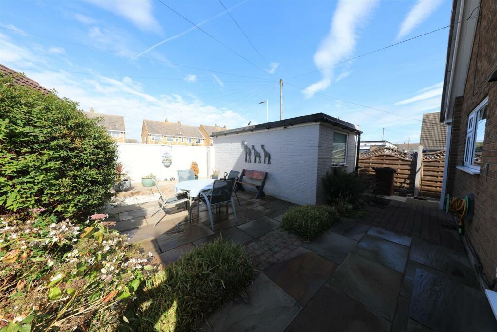 17 Grizedale - Garden 3.jpg