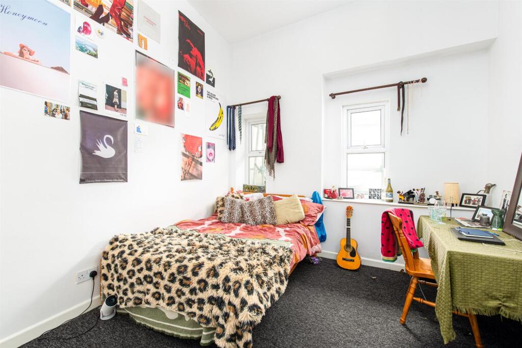 Bedroom2.jpg