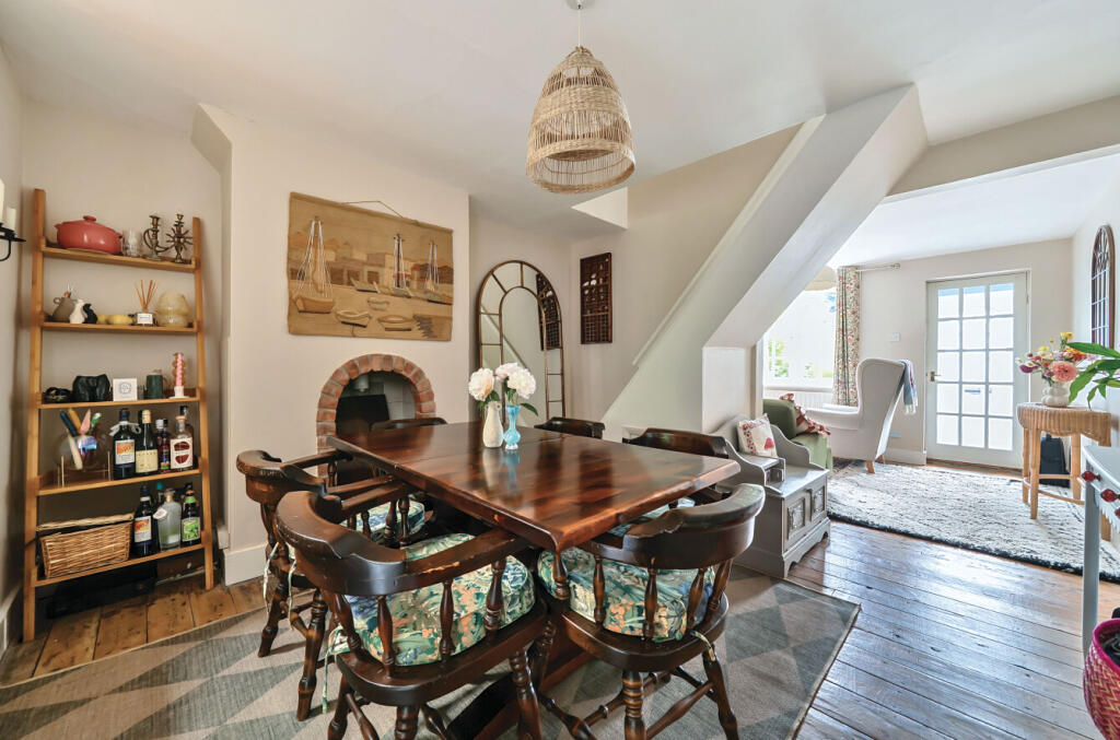 1303916-12-684866...