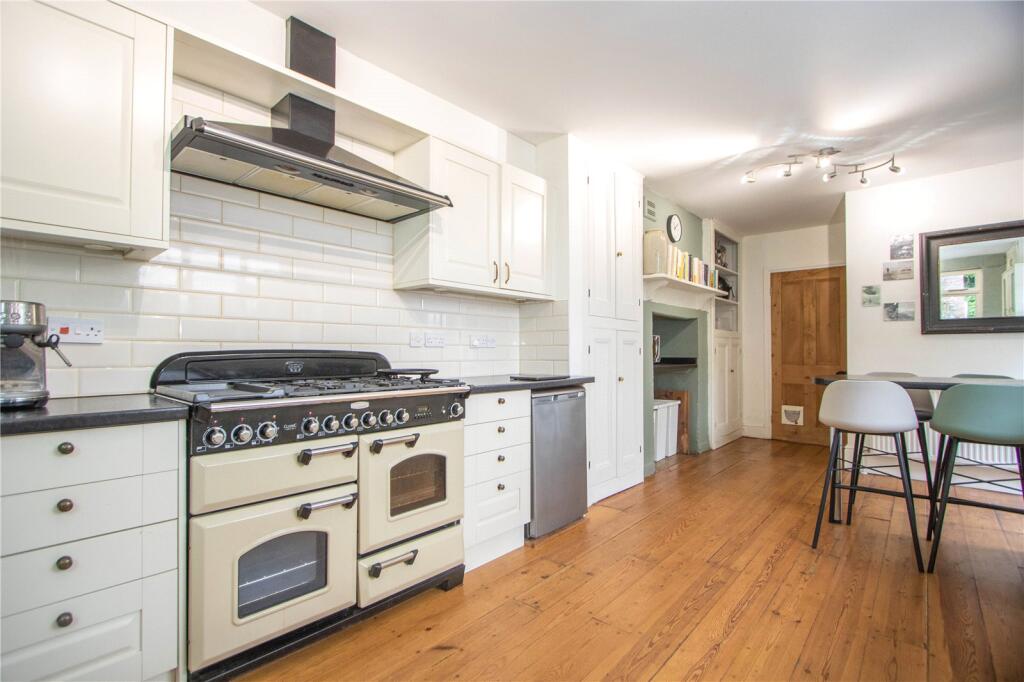 Kitchen/Breakfast Rm