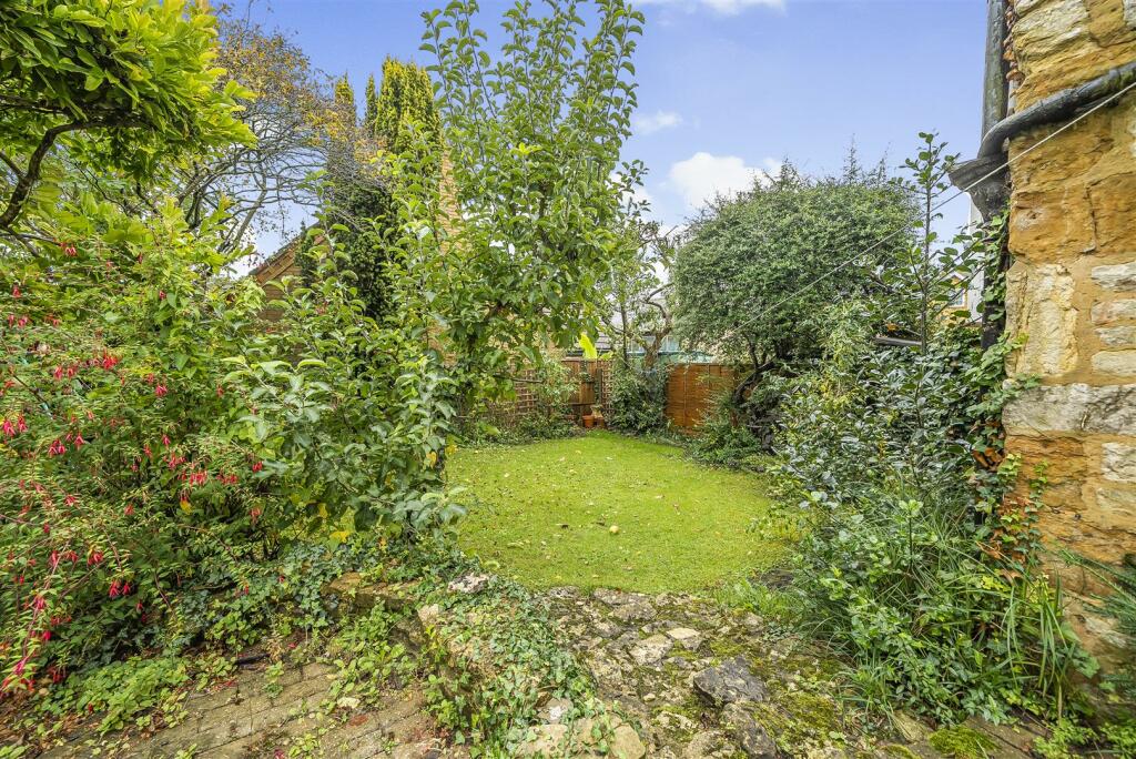 Woods Farmhouse,  Potterspury