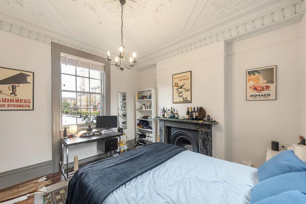 Bedroom (1).jpg