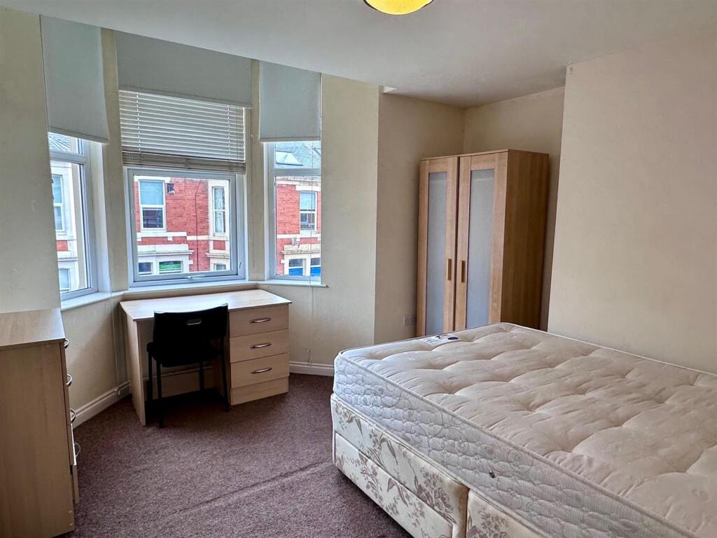 Bedroom One.jpg