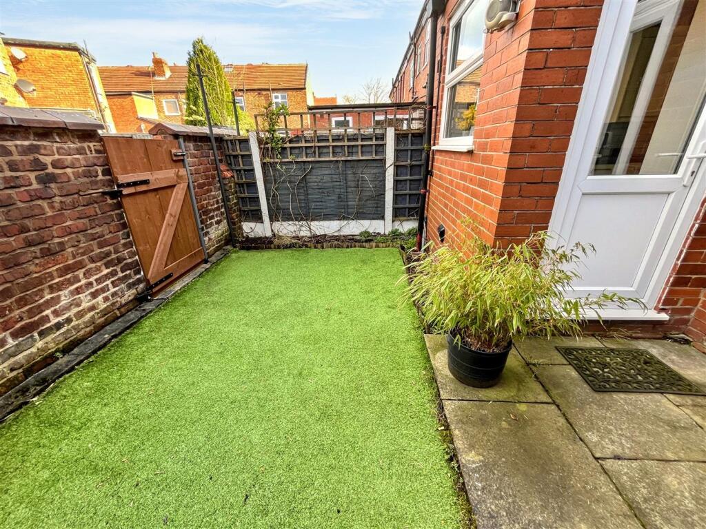 Gardens Aspect 3