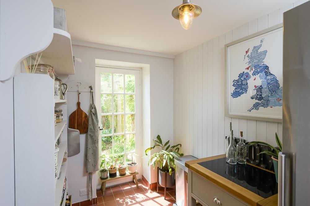 7 The Old Quarry GL7 5ND-Low Res-33.jpg