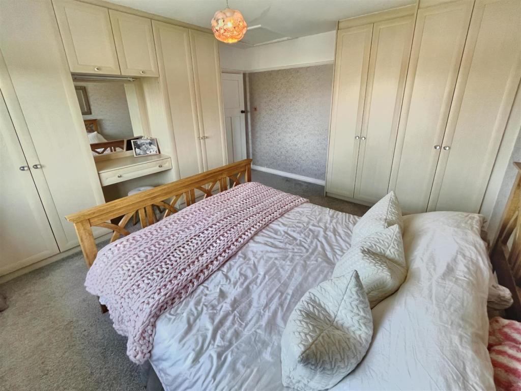 Bedroom  Aspect 2