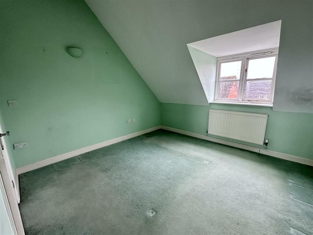 bed 1 (2nd floor)